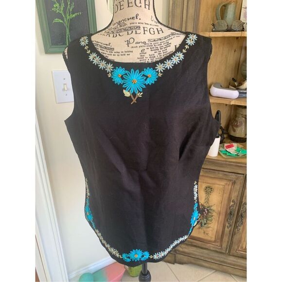 Positive Attitude - Black FLORAL sleeveless LINEN blend top - Picture 1 of 9